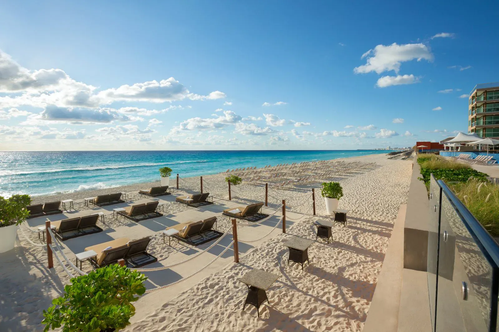 Verano en hotel Hard Rock Cancún — Cancun (CUN)