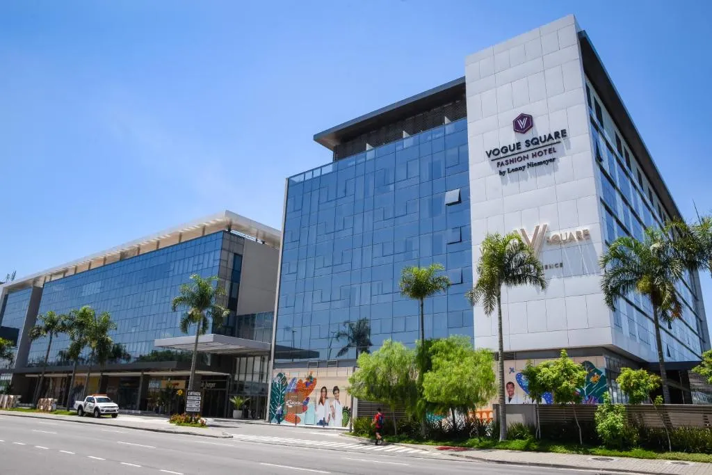 Hotel Square Design Hotel