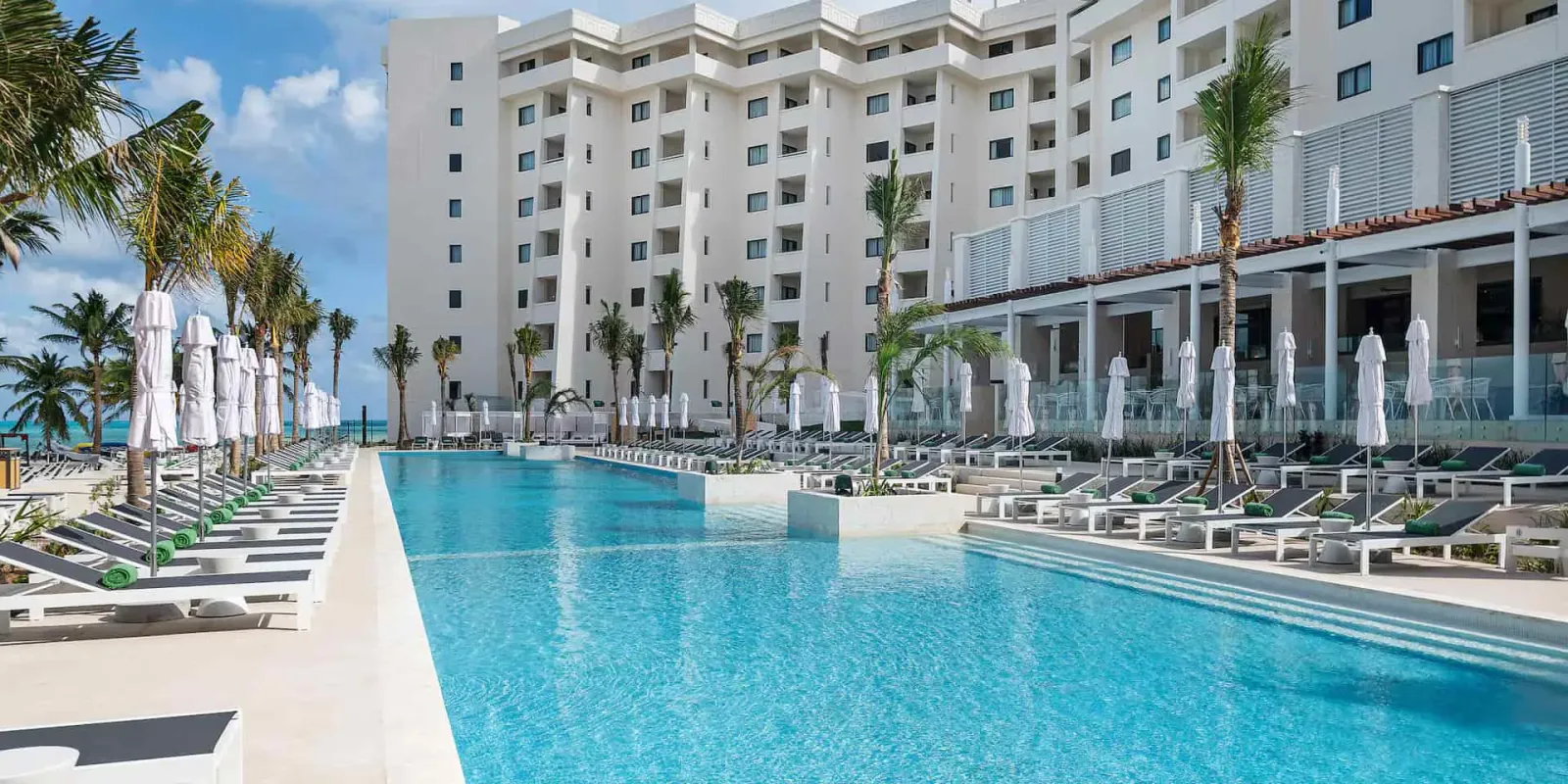 Verano en Hoteles Melia — Cancun (CUN)