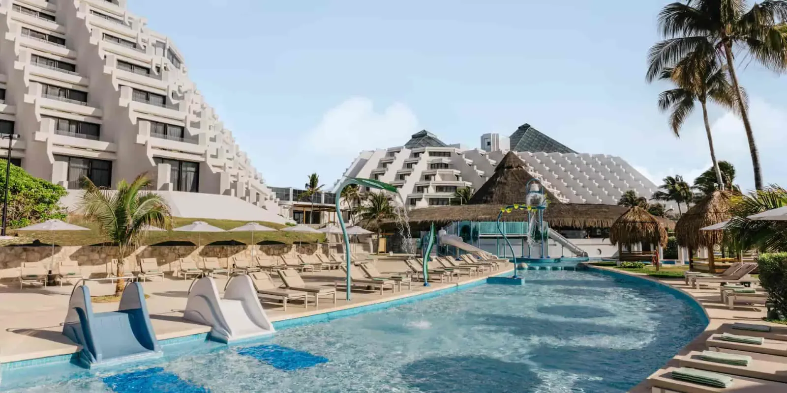 Verano en Hoteles Melia — Cancun (CUN)